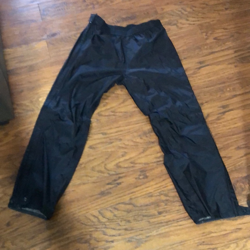 🏔 EMS 🏔NWOT OUTDOOR PANTS  FALL/WINTER/SPRING